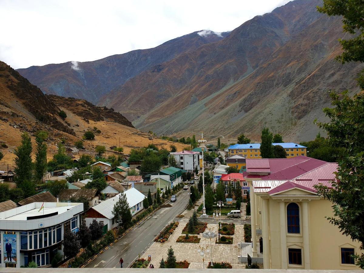 Отель Karon Palace Qal'ai Khumb Экстерьер фото